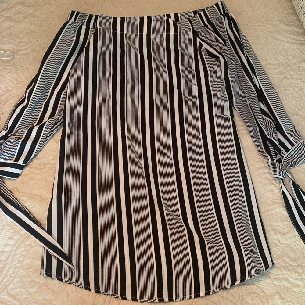 Off Shoulder long sleeve Dress